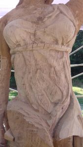 Detail-Sculpture-sur-bois-Civrac-Medoc
