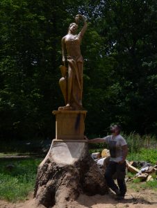 Sculpture-en-bois-Chateau-Nouret-Civrac-Medoc